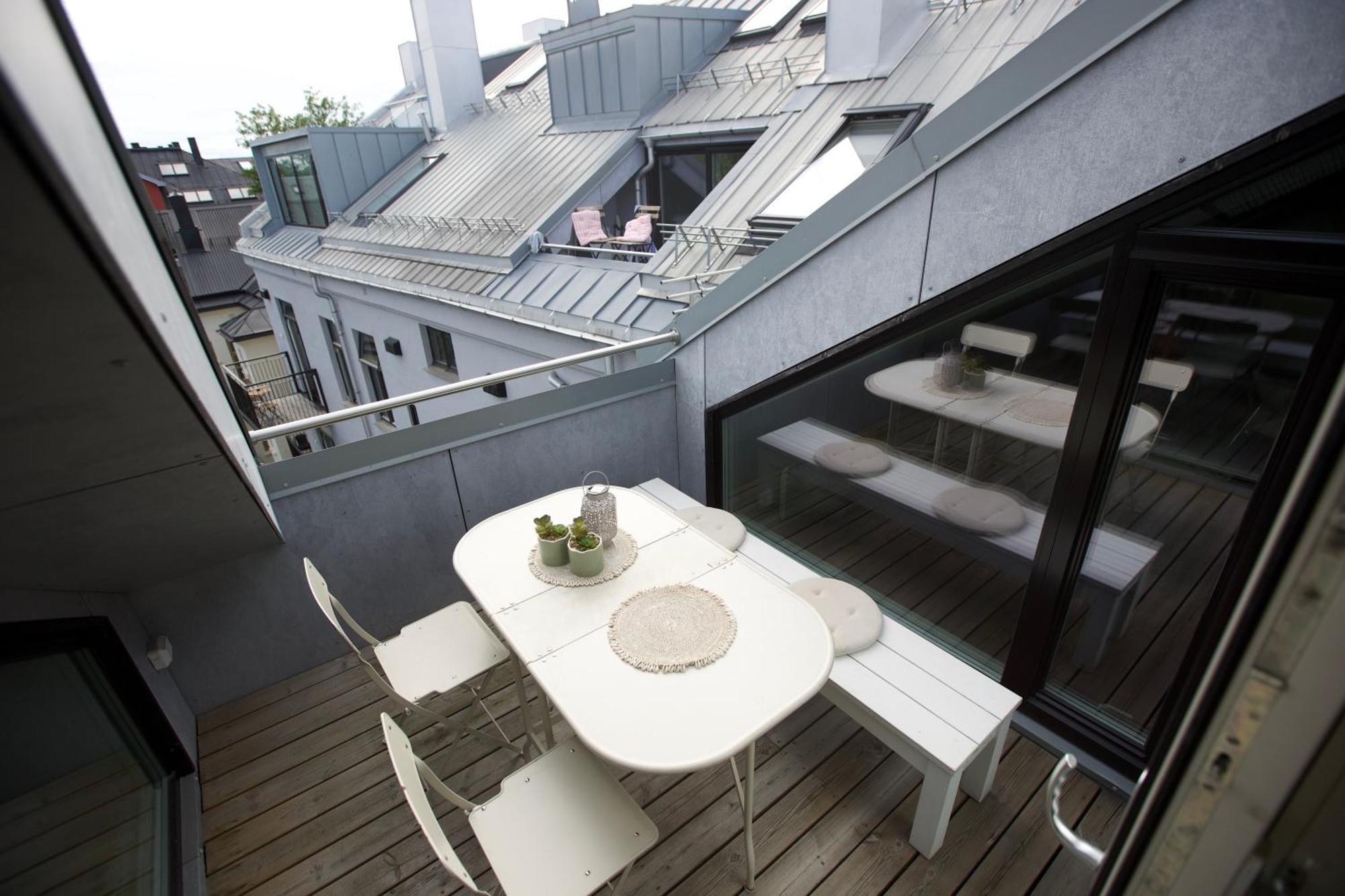 Floor - View & Balcony In Center * Oslo